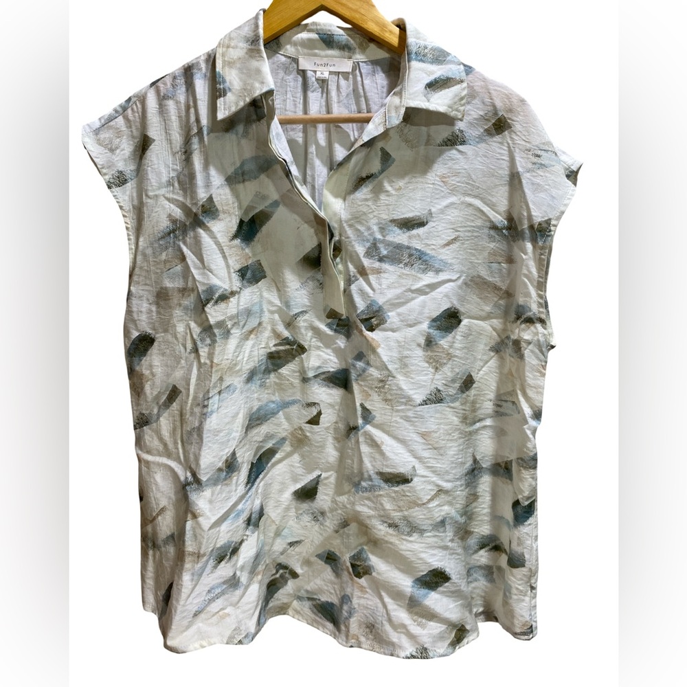 Fun2Fun Sleeveless Abstract Print‎ Blouse | XL | Cream Neutral Collared Top